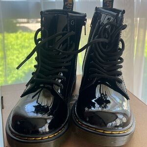 Dr. Martens Black patent Lamper boots. Kids size 3. Women’s size 5. Brand new!